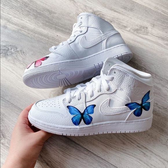 Air jordan custom butterflies mix and match - Picture 3 of 4